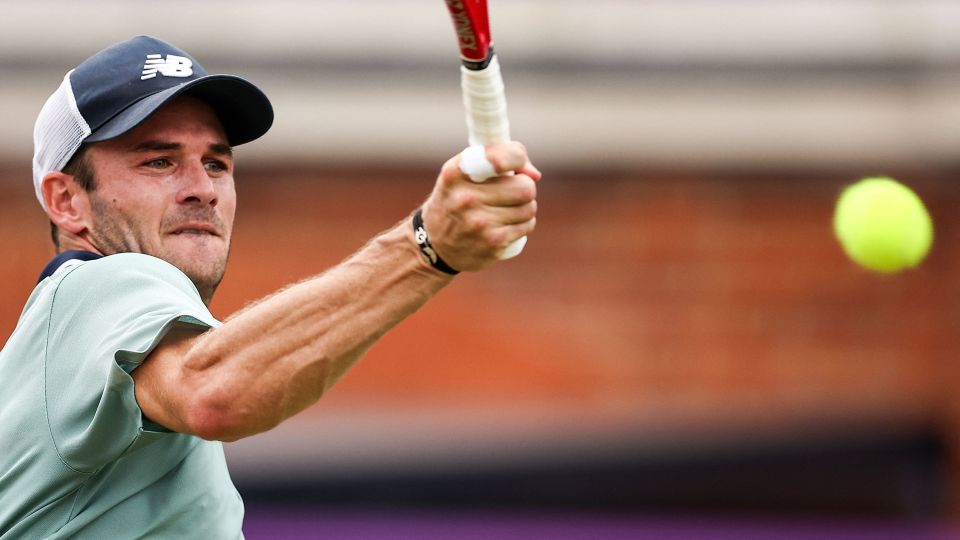 经东侧回到 经东侧回到